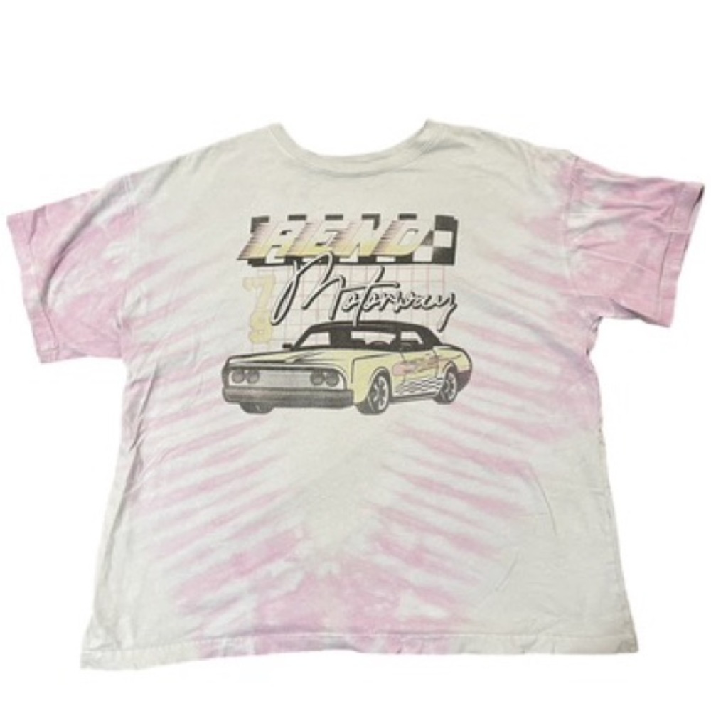 Medium pink and yellow car graphic t shirt